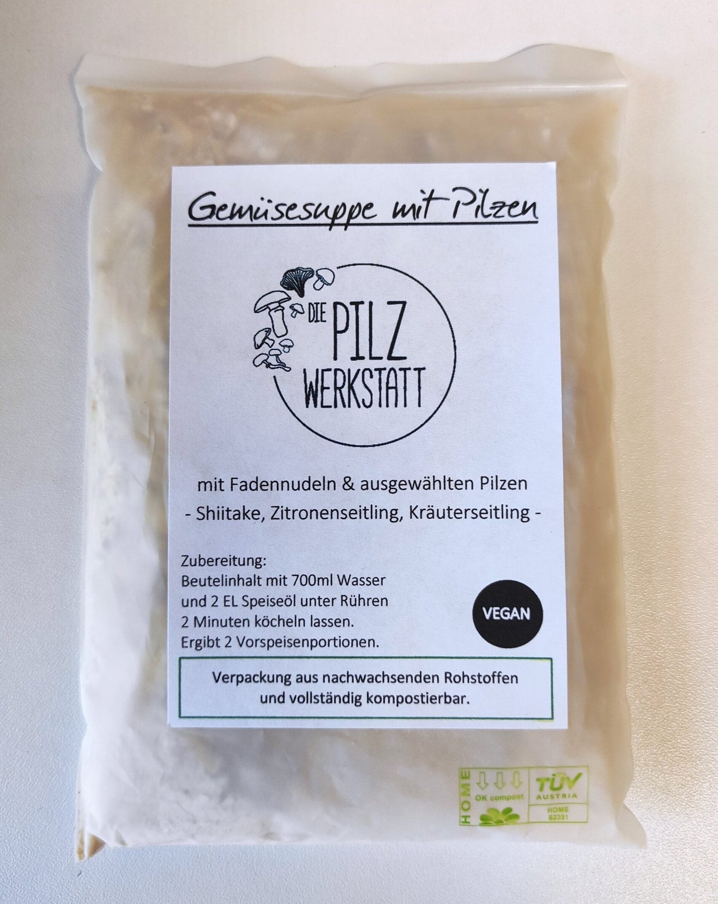 Gemüsesuppe mit Pilzen & Fadennudeln